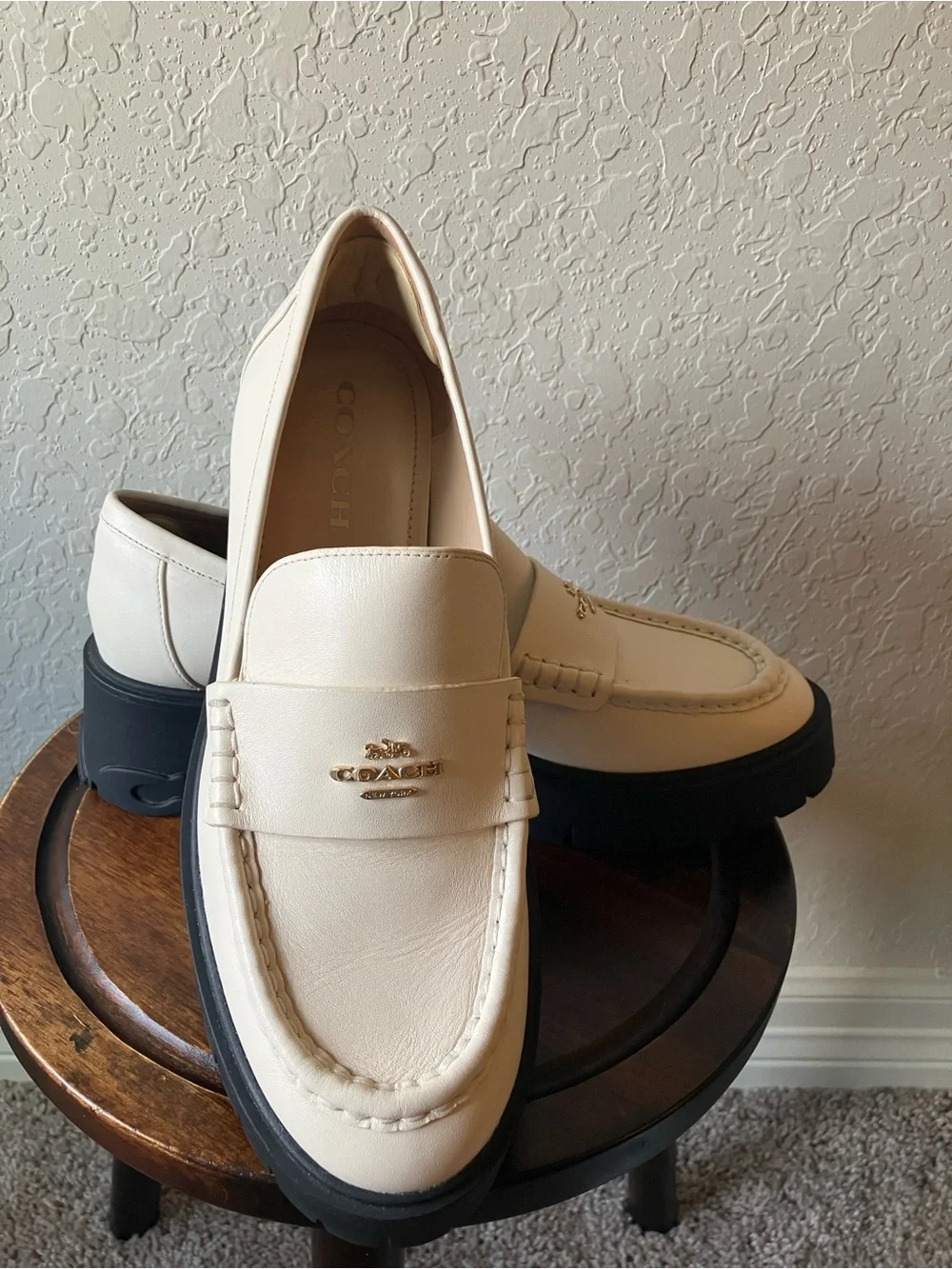 COACH: Cream Ruthie (CM587) platform Leather Lug-Sole Loafers- 9.5